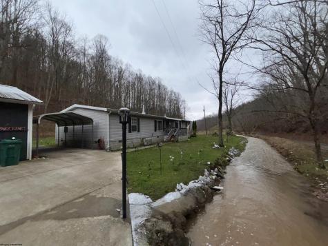 1058 Bean Hollow West Union WV 26456
