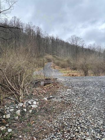 1058 Bean Hollow West Union WV 26456
