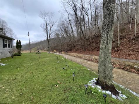 1058 Bean Hollow West Union WV 26456