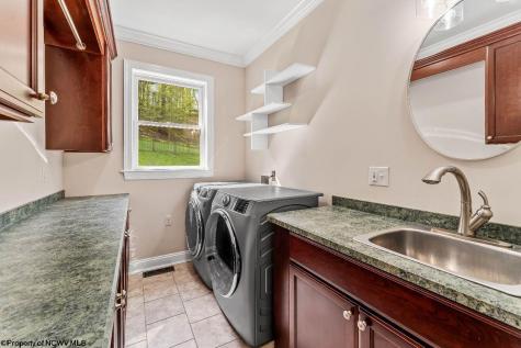 211 Merideth Street Morgantown WV 26508