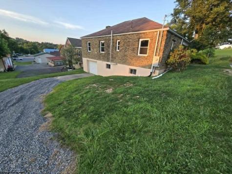 1529 Fairmont Avenue Fairmont WV 26554