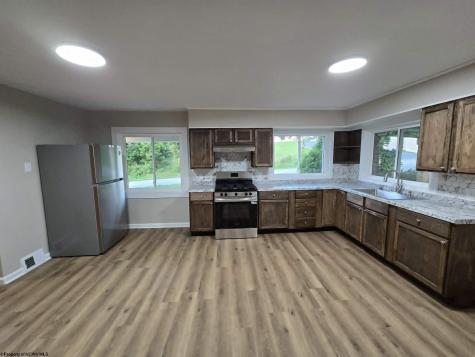 1529 Fairmont Avenue Fairmont WV 26554