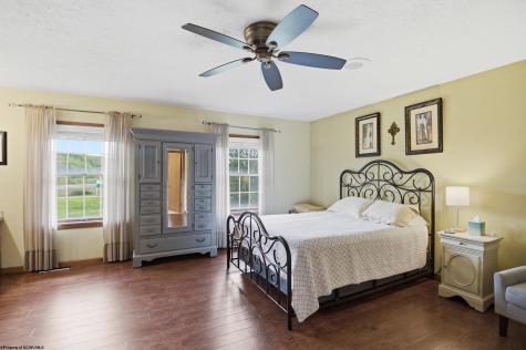 108 Hillview Lane Buckhannon WV 26201