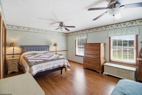 108 Hillview Lane Buckhannon WV 26201