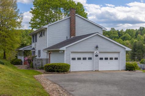 108 Hillview Lane Buckhannon WV 26201