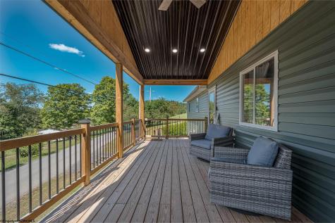 687 Cobun Creek Road Morgantown WV 26508