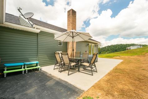 687 Cobun Creek Road Morgantown WV 26508