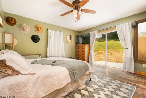 687 Cobun Creek Road Morgantown WV 26508