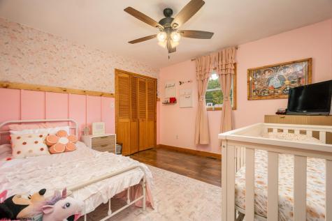 687 Cobun Creek Road Morgantown WV 26508