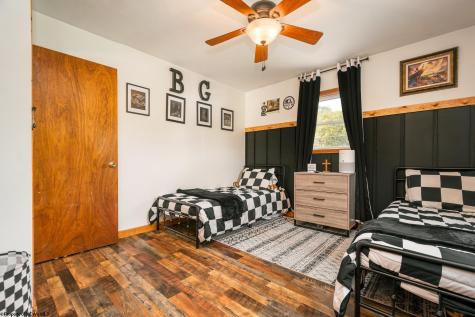 687 Cobun Creek Road Morgantown WV 26508