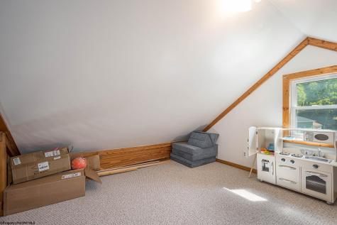 687 Cobun Creek Road Morgantown WV 26508