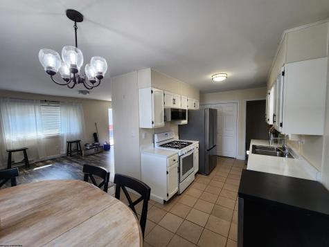 8046 Kidd Avenue Stonewood WV 26301