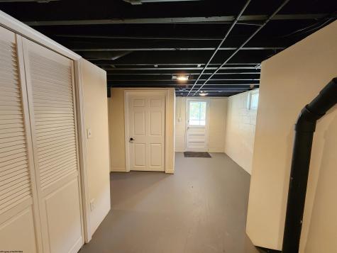 8046 Kidd Avenue Stonewood WV 26301