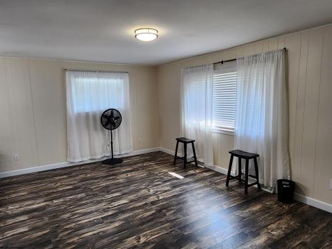 8046 Kidd Avenue Stonewood WV 26301
