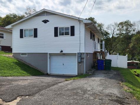 8046 Kidd Avenue Stonewood WV 26301