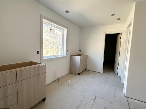 102 Iris Lane Morgantown WV 26501