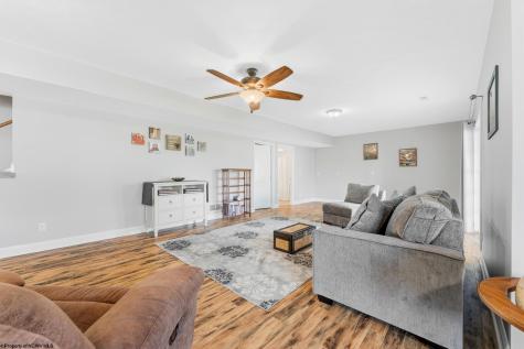 229 Santorini Avenue Morgantown WV 26508