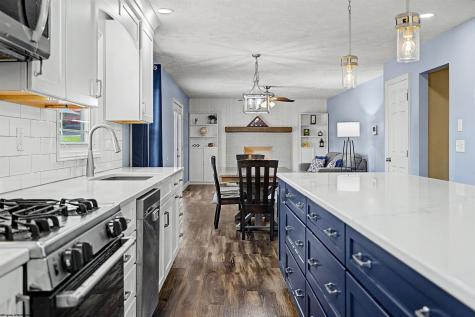 17 Greentree Drive Morgantown WV 26508