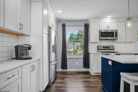17 Greentree Drive Morgantown WV 26508