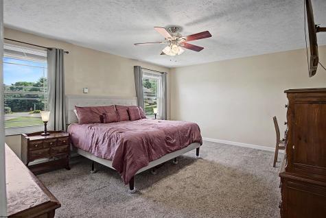 17 Greentree Drive Morgantown WV 26508