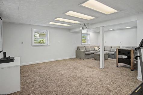 17 Greentree Drive Morgantown WV 26508