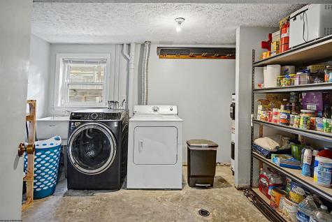 17 Greentree Drive Morgantown WV 26508