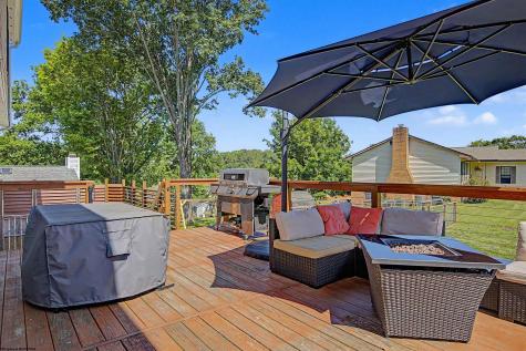 17 Greentree Drive Morgantown WV 26508