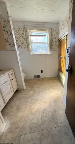 2324 Hamill Avenue Clarksburg WV 26301