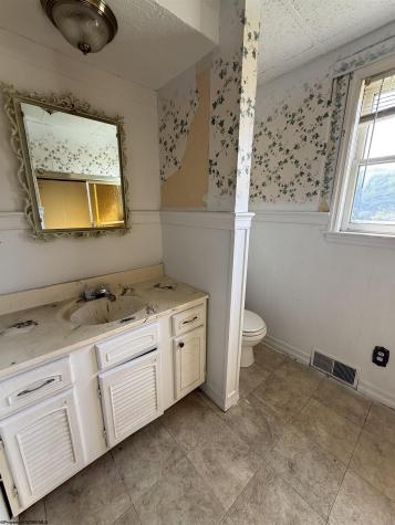 2324 Hamill Avenue Clarksburg WV 26301