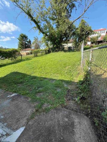 2324 Hamill Avenue Clarksburg WV 26301