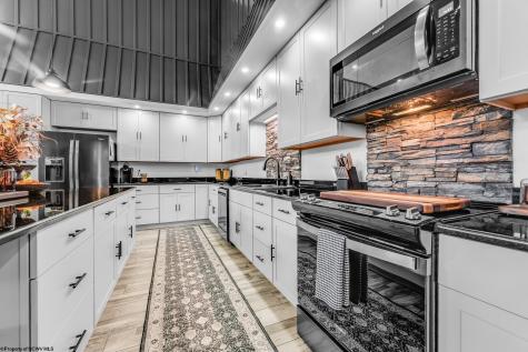 1208 Hagans Road Maidsville WV 26541