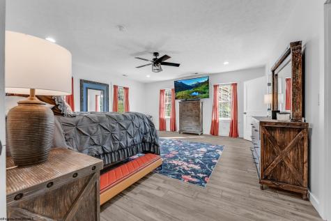 1208 Hagans Road Maidsville WV 26541