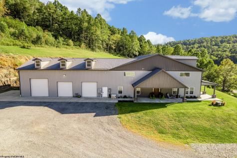 1208 Hagans Road Maidsville WV 26541