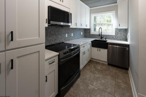 615 Fleming Place Fairmont WV 26554