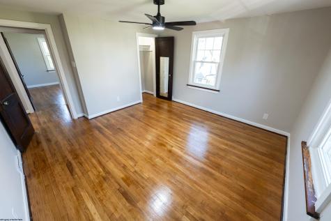 615 Fleming Place Fairmont WV 26554