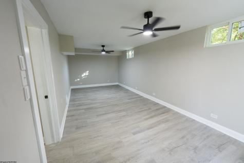 615 Fleming Place Fairmont WV 26554