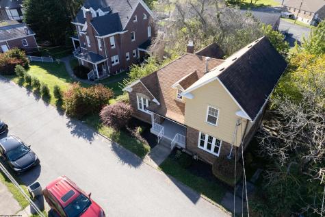 615 Fleming Place Fairmont WV 26554