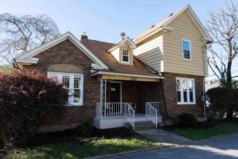 615 Fleming Place Fairmont WV 26554