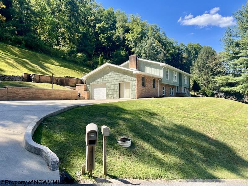 152 Hilltop Drive Philippi WV 26416