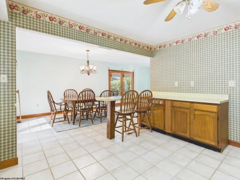 152 Hilltop Drive Philippi WV 26416