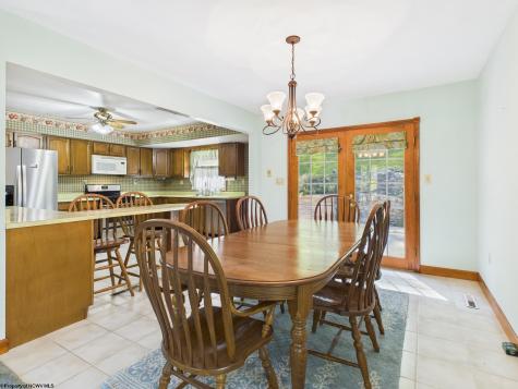 152 Hilltop Drive Philippi WV 26416