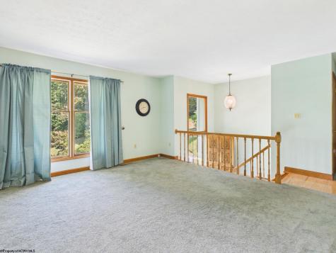 152 Hilltop Drive Philippi WV 26416