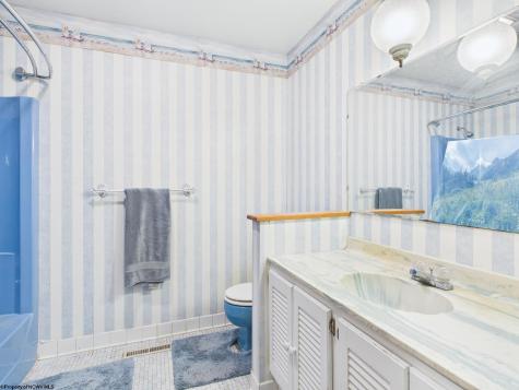 152 Hilltop Drive Philippi WV 26416