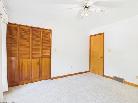 152 Hilltop Drive Philippi WV 26416