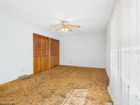 152 Hilltop Drive Philippi WV 26416