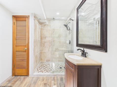 152 Hilltop Drive Philippi WV 26416