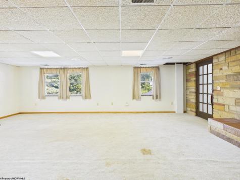 152 Hilltop Drive Philippi WV 26416