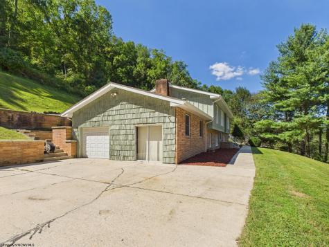 152 Hilltop Drive Philippi WV 26416