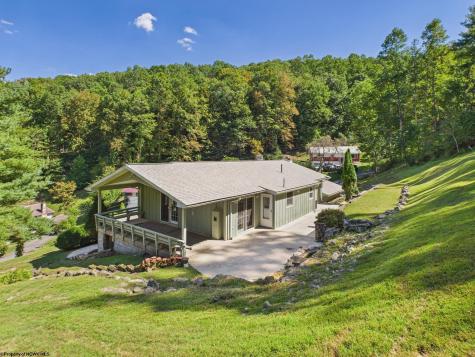 152 Hilltop Drive Philippi WV 26416