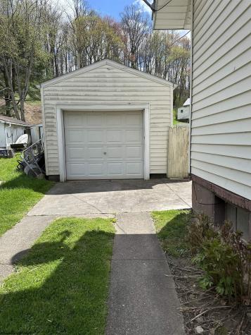 650 Locust Avenue Weston WV 26452